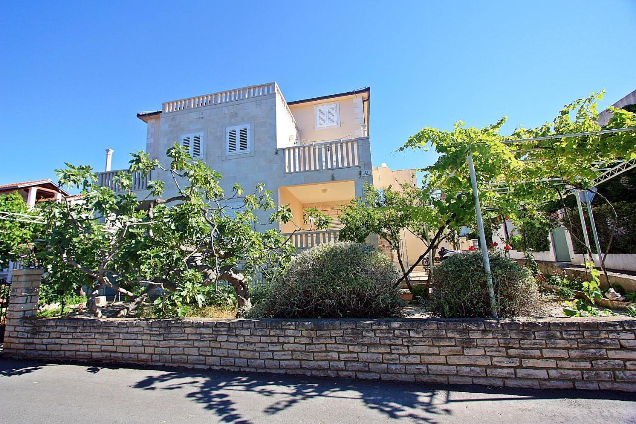Apartments Ella ซูเปตาร์ ภายนอก รูปภาพ