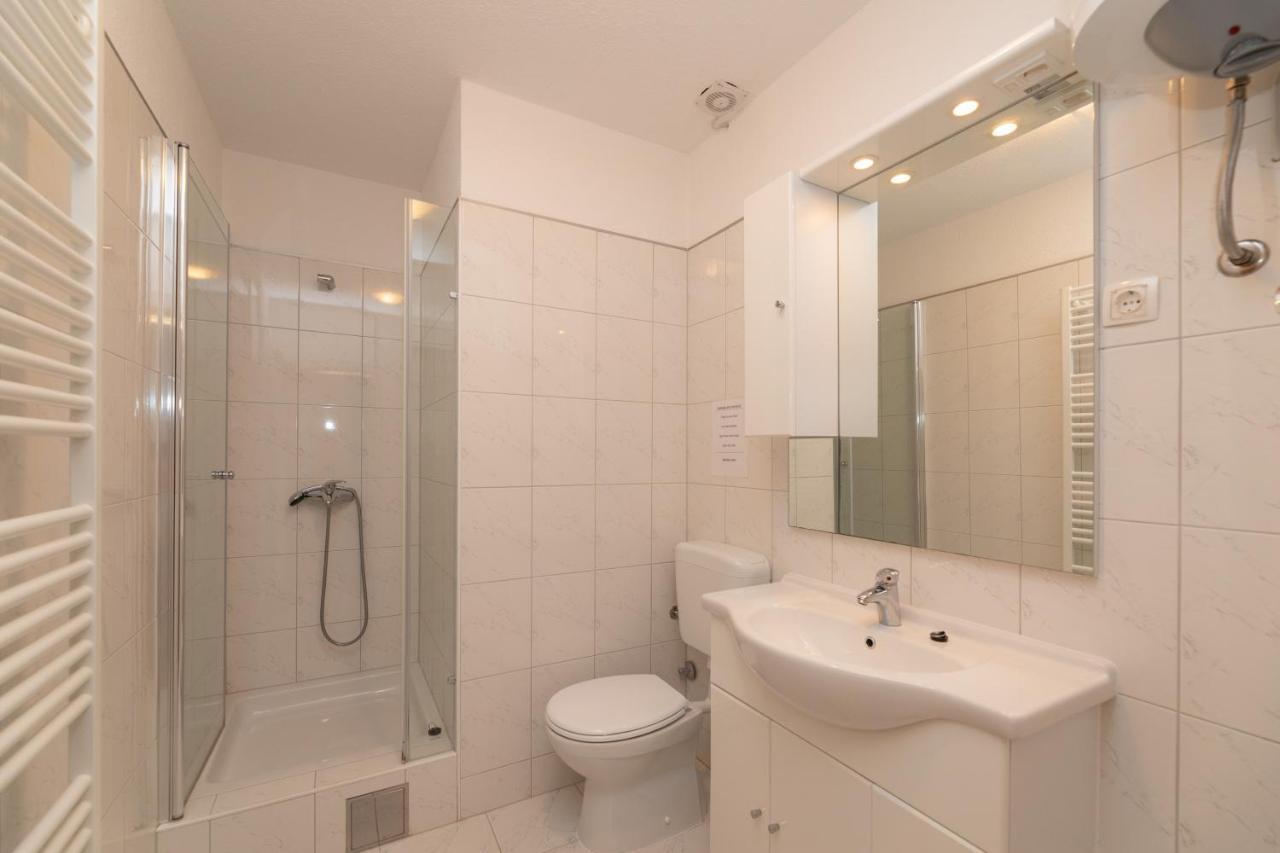 Apartments Ella ซูเปตาร์ ภายนอก รูปภาพ