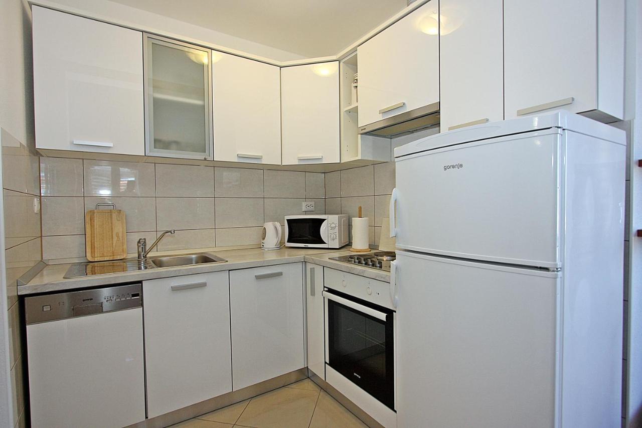 Apartments Ella ซูเปตาร์ ภายนอก รูปภาพ