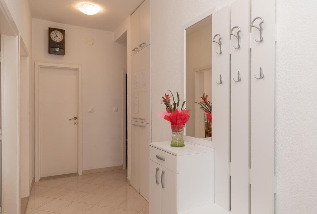 Apartments Ella ซูเปตาร์ ภายนอก รูปภาพ