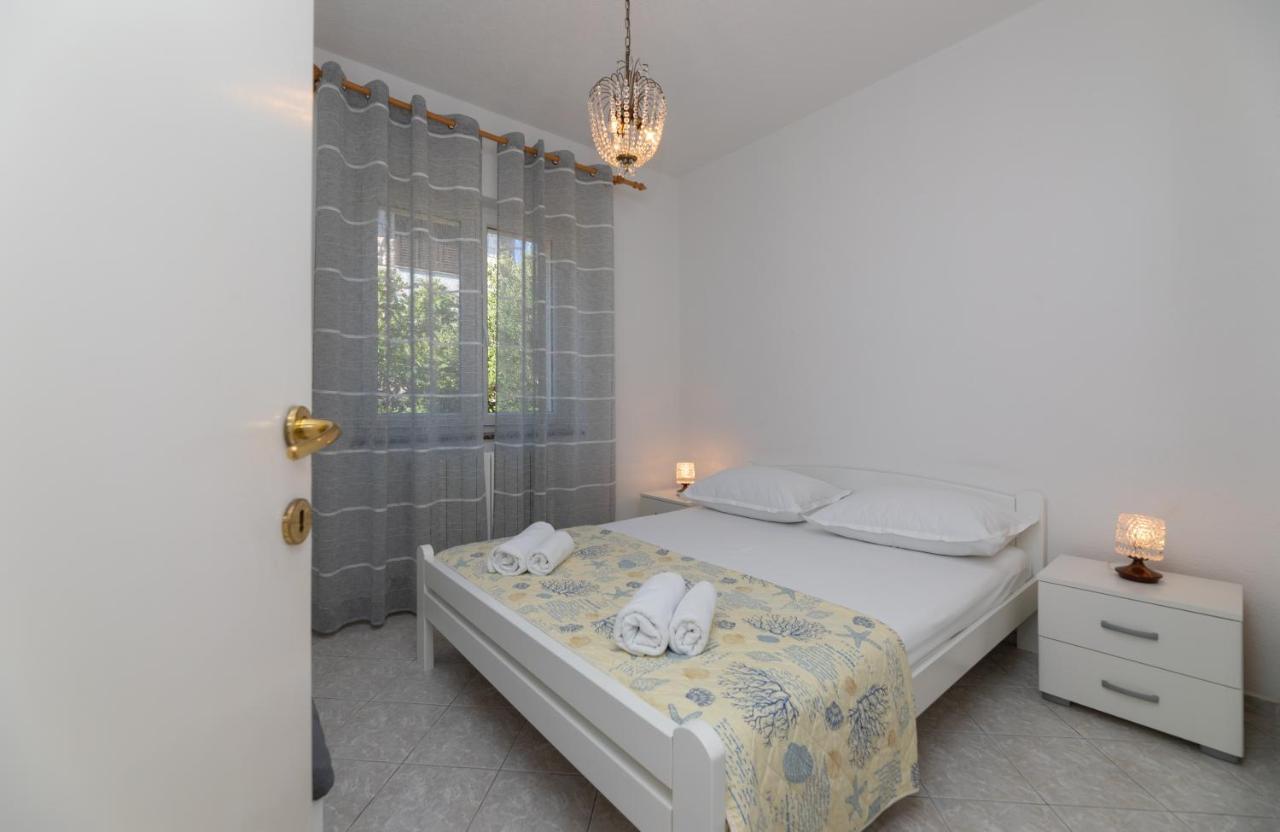 Apartments Ella ซูเปตาร์ ภายนอก รูปภาพ