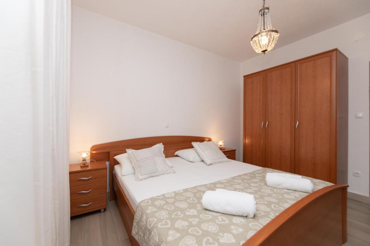 Apartments Ella ซูเปตาร์ ภายนอก รูปภาพ